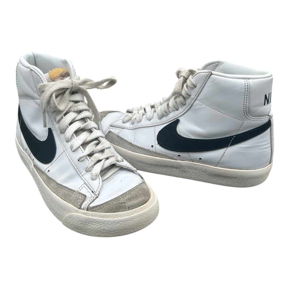 Nike Blazer Mid 77 Vintage Womens Size 6 US CZ1055-100 White Black Athletic Shoe